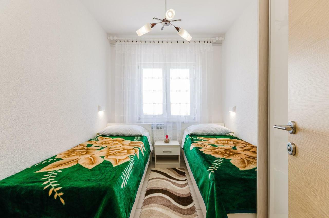 Apartment In Novi Vinodolski 15274 Povile Extérieur photo